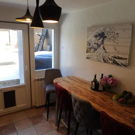 Casa Del Castell Проживание в семье *