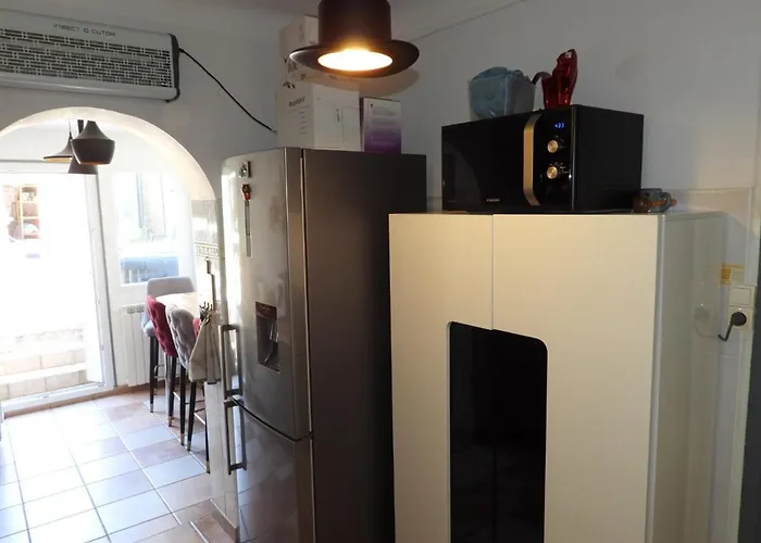 Casa Del Castell Homestay