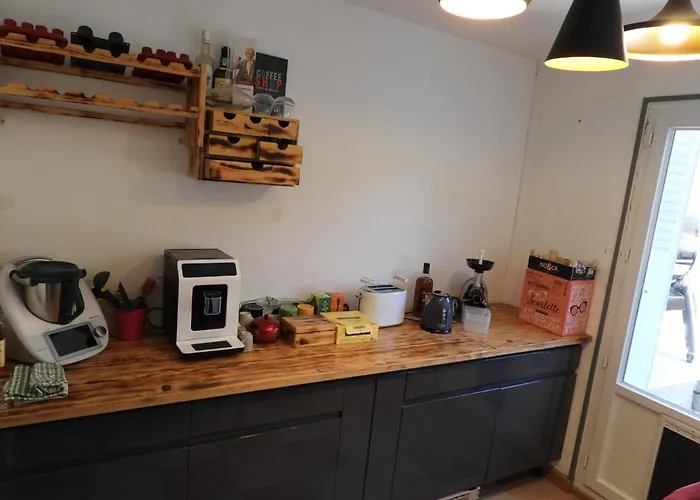 Casa Del Castell Homestay *